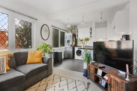 2 bedroom flat for sale, Bigwood Avenue, Hove, BN3