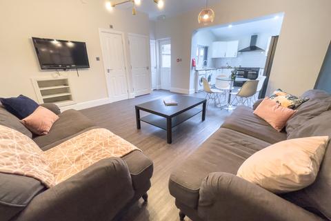 undefined, Esher Road, L6 6DF,