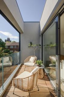 2 bedroom apartment for sale, Apartment 8, Beverley Waterside, Priests Bridge, London, SW14