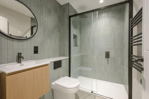 2 bedroom apartment for sale, Beverley Waterside, Priests Bridge, London, SW14