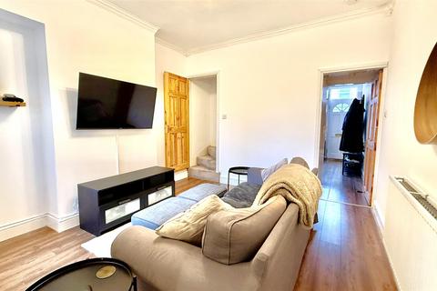 3 bedroom terraced house for sale, Cotteridge Road, Birmingham B30