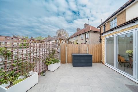 undefined, Hesperus Crescent, London