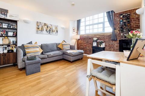 2 bedroom apartment for sale, Kidman Close, Romford, RM2