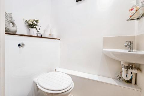 2 bedroom apartment for sale, Kidman Close, Romford, RM2