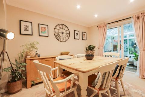 undefined, With a Fully Equipped Home Office in Flimwell