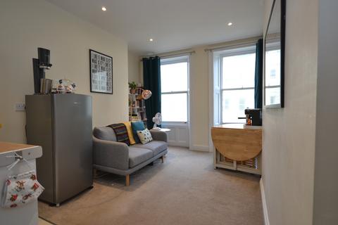1 bedroom flat to rent, Oriental Place, Brighton, BN1