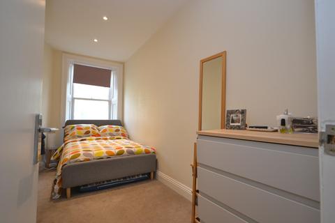 1 bedroom flat to rent, Oriental Place, Brighton, BN1