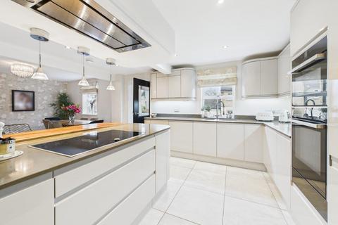 4 bedroom semi-detached house for sale, Roedhelm Road, East Morton, West Yorkshire