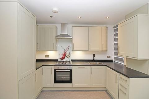 2 bedroom flat to rent, Ramsay Road, London W3
