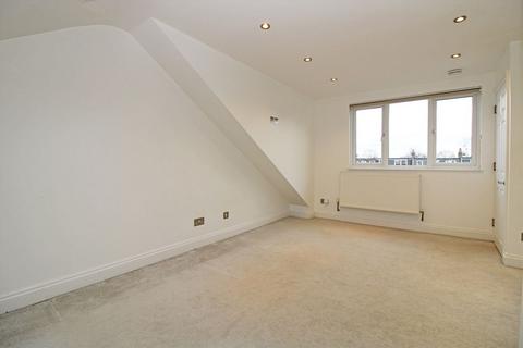2 bedroom flat to rent, Ramsay Road, London W3