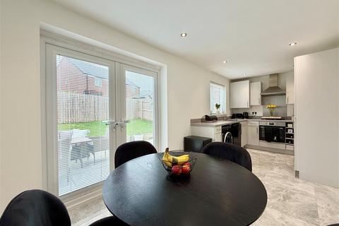 3 bedroom detached house for sale, Averill Way, Micklefield, Leeds