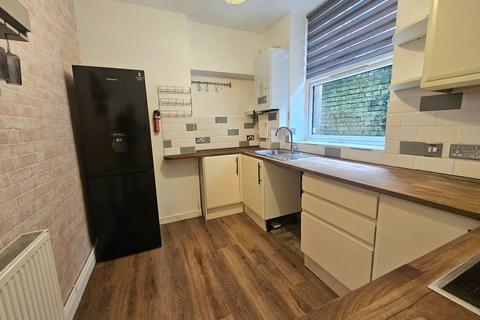 2 bedroom flat to rent, Meeching Place, Church Hill, Newhaven