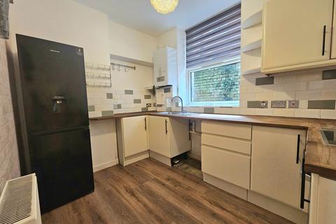 2 bedroom flat to rent, Meeching Place, Church Hill, Newhaven