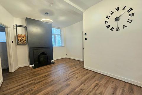 2 bedroom flat to rent, Meeching Place, Church Hill, Newhaven