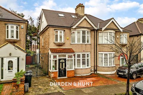 Donington Avenue, Barkingside, IG6