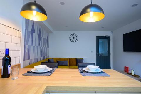 undefined, Bristol Road, Earlsdon, Coventry