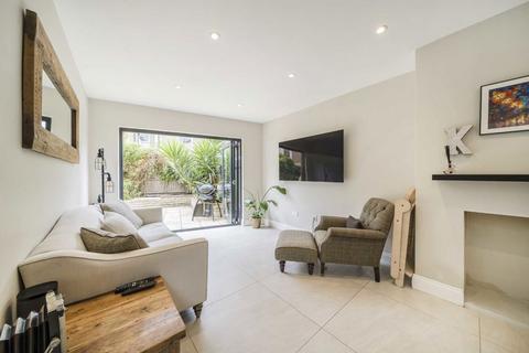2 bedroom flat for sale, Byam Street, London SW6