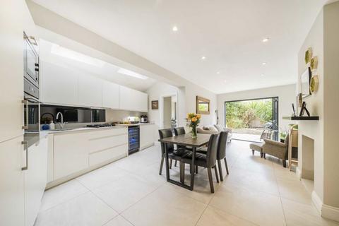 2 bedroom flat for sale, Byam Street, London SW6