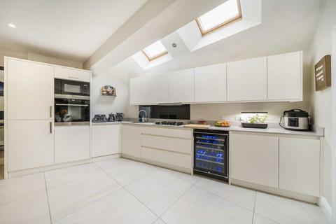 2 bedroom flat for sale, Byam Street, London SW6
