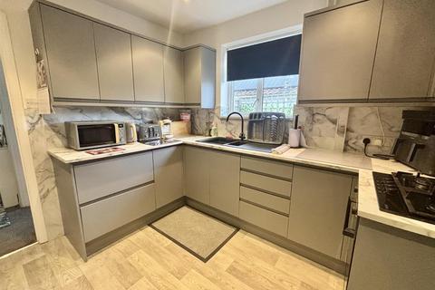 2 bedroom semi-detached bungalow for sale, Cissbury Avenue, Peacehaven