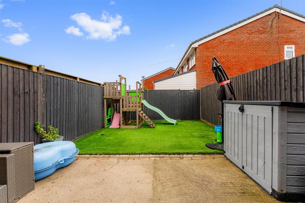 Lakeside View-Rear garden