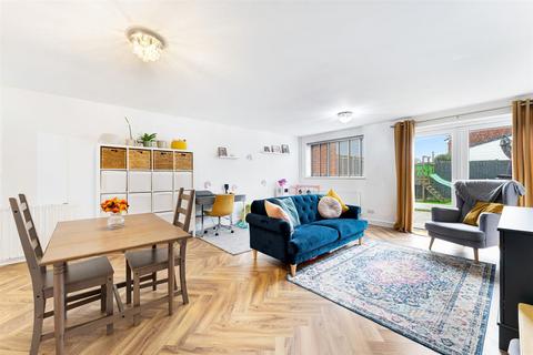 undefined, Lakeside View, Great Georges Road, Waterloo