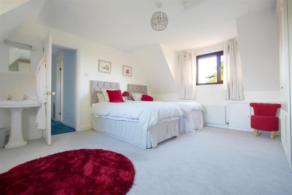 Bedroom 2.jpg