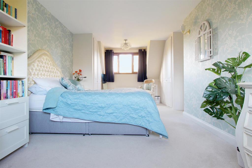 Bedroom 1 a.jpg