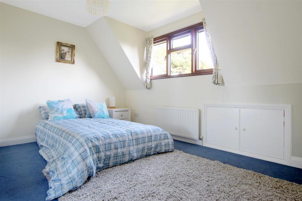 Bedroom 4.jpg