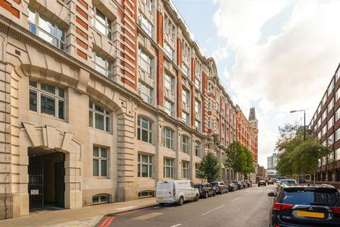 undefined, Leman Street, London E1