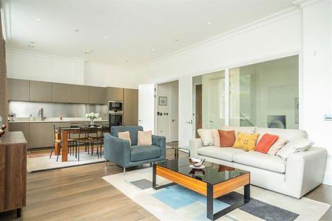 undefined, Leman Street, London E1