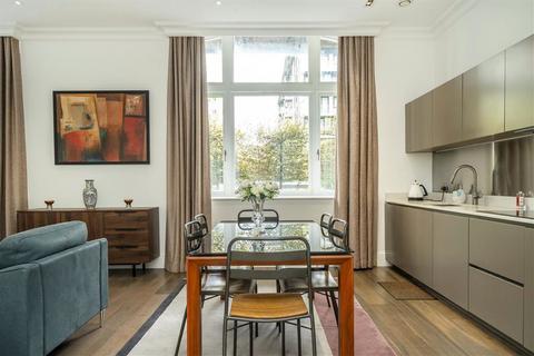 undefined, Leman Street, London E1