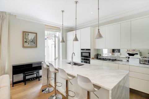 2 bedroom flat for sale, Pont Street, London, SW1X