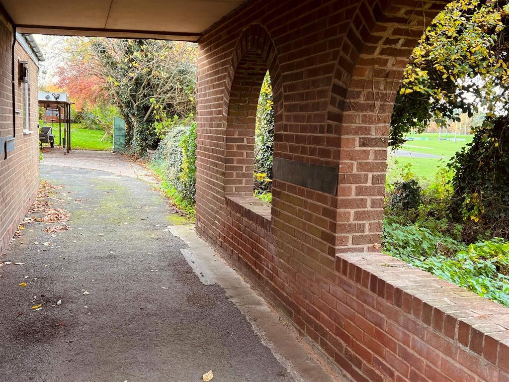 Arch.jpg