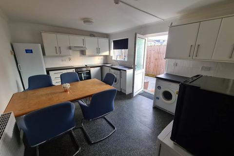 6 bedroom detached house to rent, Catherine Street, Cathays, Cardiff