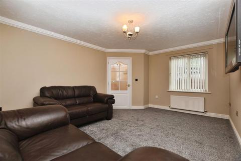 undefined, Robinia Drive, Hull