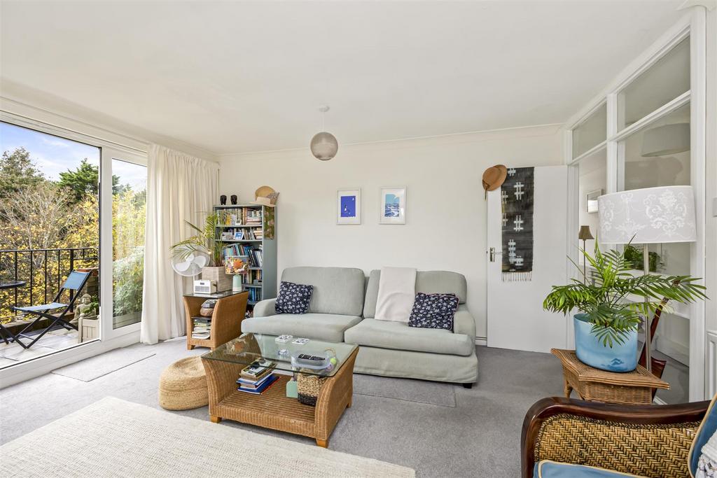 Sitting/Dining Room