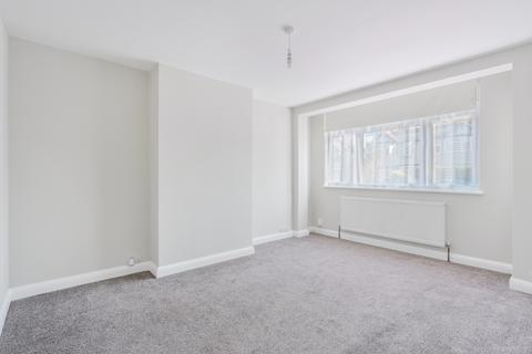 undefined, Farm Road, Morden SM4