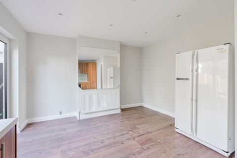 undefined, Farm Road, Morden SM4