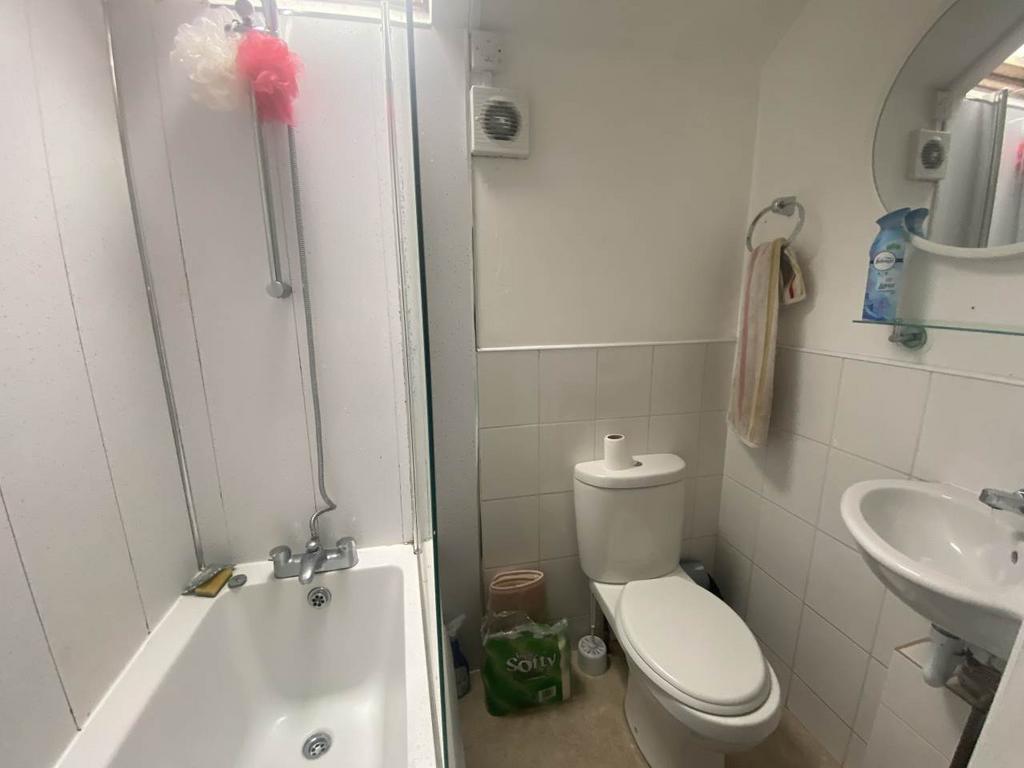 First Floor Shower R