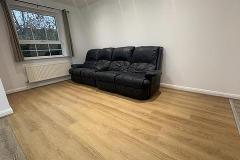 4 bedroom townhouse to rent, Perchfoot Close, Coventry