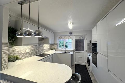 2 bedroom semi-detached bungalow for sale, Ferndale Close, Honiton EX14