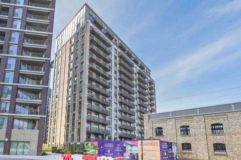 Queens Cross, Royal Docks E16
