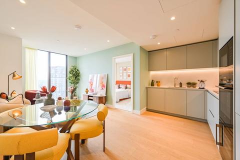 1 bedroom flat for sale, South Quay Plaza, Canary Wharf E14