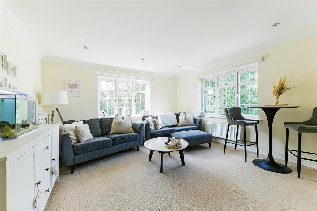 Manor Court,  Chipstead Road, Banstead 1.jpg