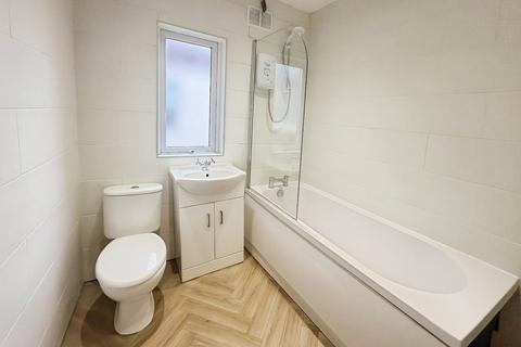 undefined, Silverdale Avenue, Merseyside L13