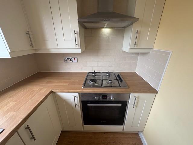 Kitchen2.jpg
