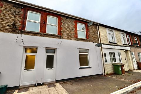 undefined, Flat 4, 50 High street, Fleur-de-lis, Blackwood NP12 3UE