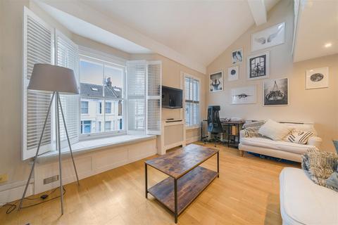 2 bedroom flat for sale, Furness Road, London, SW6