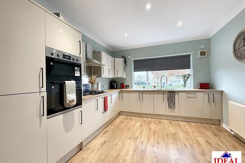 undefined, The Park, Woodlands